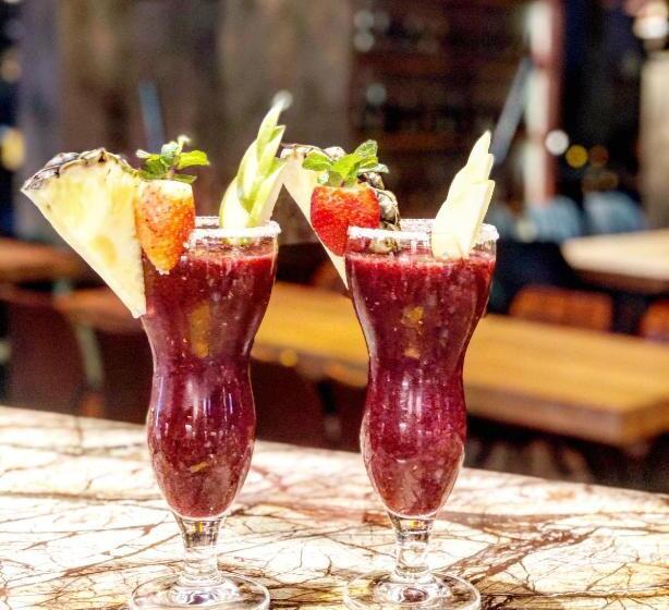 Avenue Hotel   Free Parking