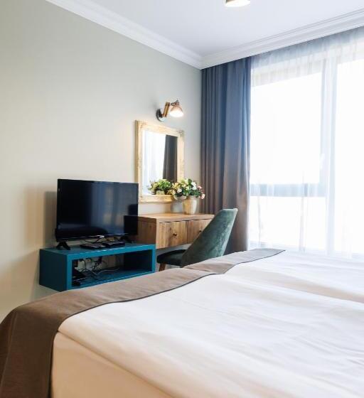 Avenue Hotel   Free Parking