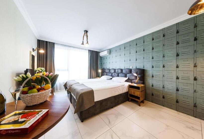 Avenue Hotel   Free Parking