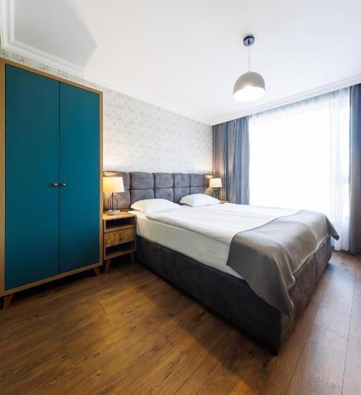 Avenue Hotel   Free Parking