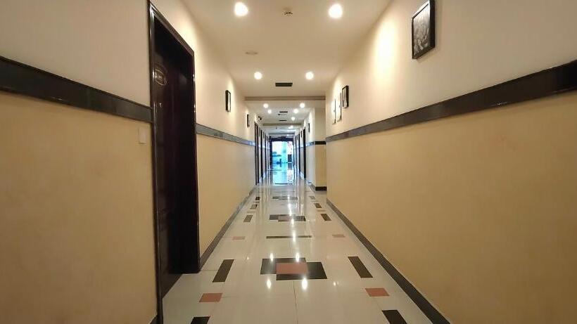 בית מלון כפרי Jyothis Regency