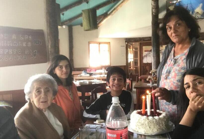 هتل Parque La Pajarera