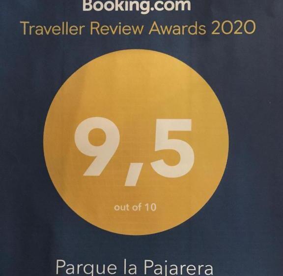 هتل Parque La Pajarera