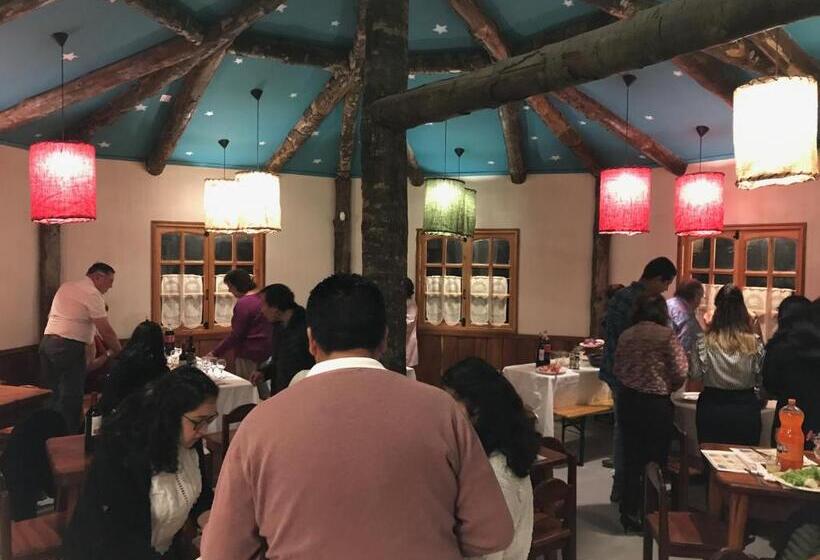 هتل Parque La Pajarera