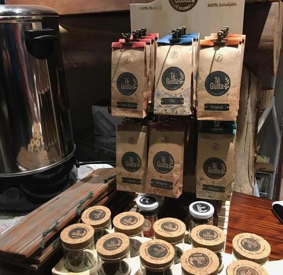 هتل Parque La Pajarera