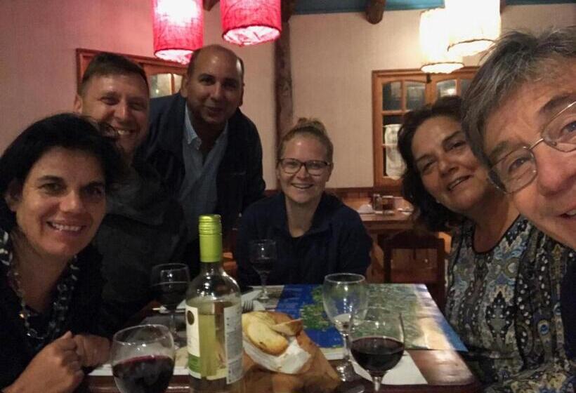 هتل Parque La Pajarera