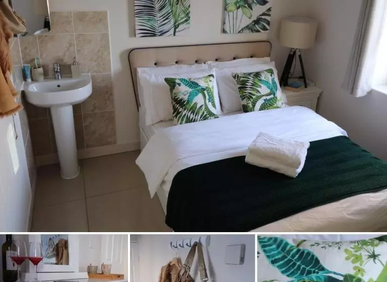 Pensió Riverside Rooms