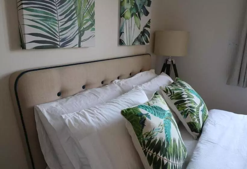 Pensió Riverside Rooms