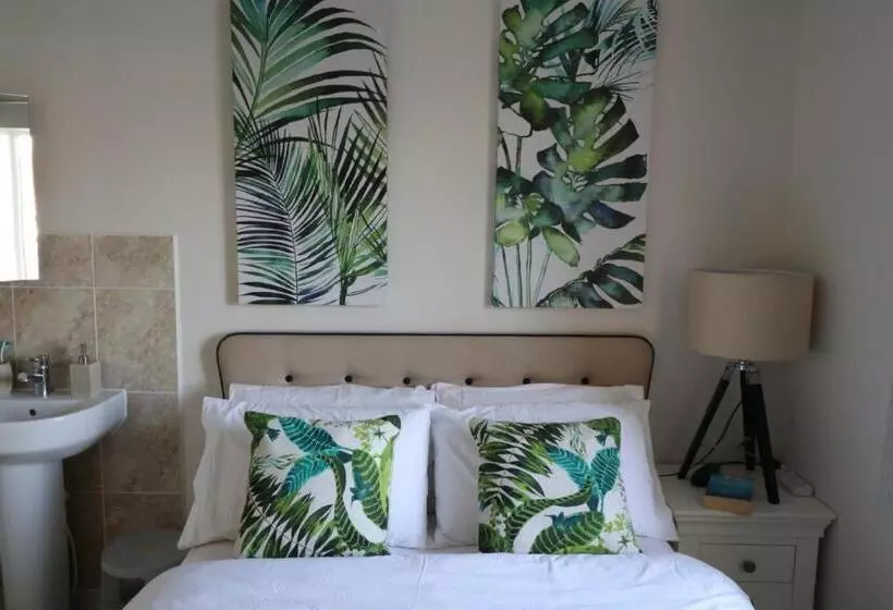 Pensió Riverside Rooms