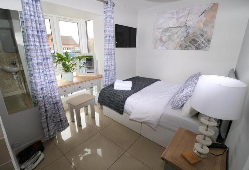 펜션 Riverside Rooms