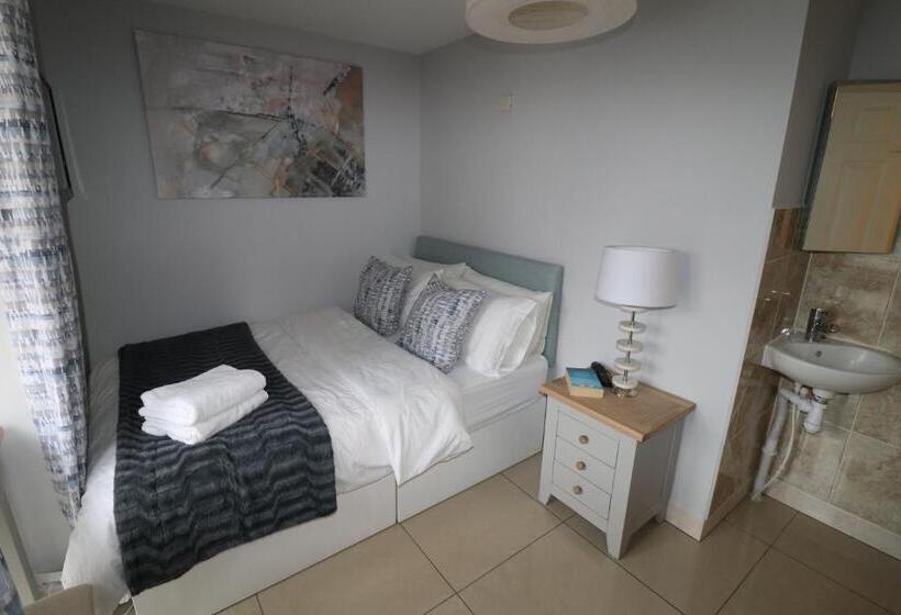 펜션 Riverside Rooms