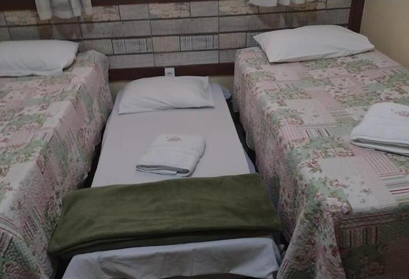 مسافرخانه Pousada Solar De Campos