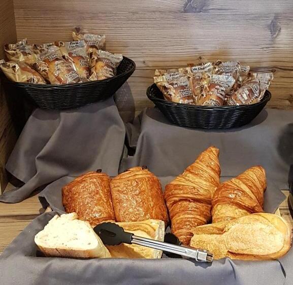 Отель Hôtel Du Soleil