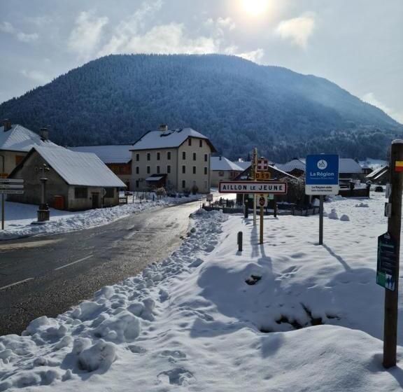 Отель Hôtel Du Soleil