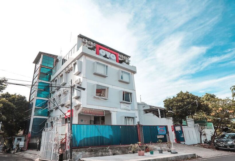 Hotel Oyo 208 G House