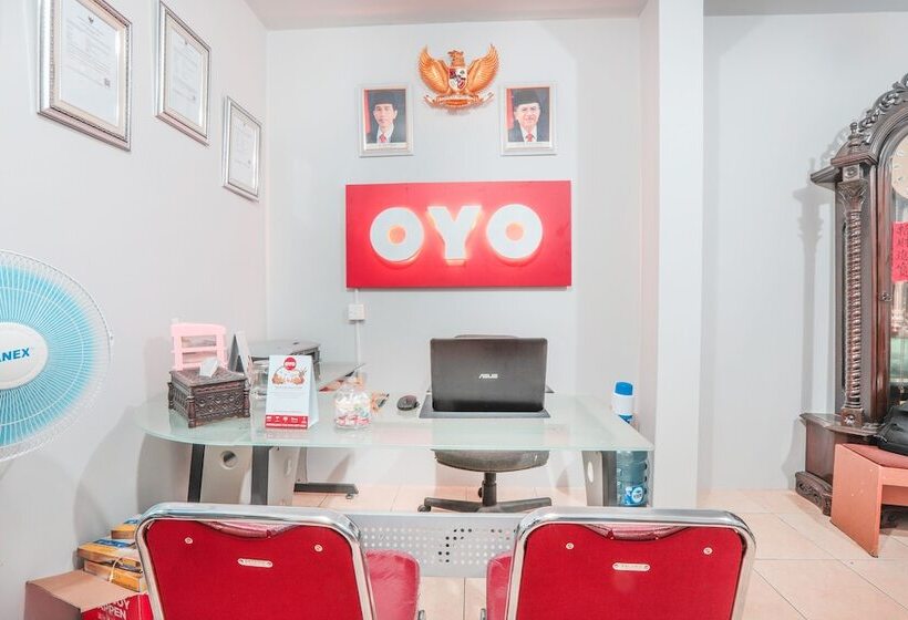 Hotel Oyo 208 G House