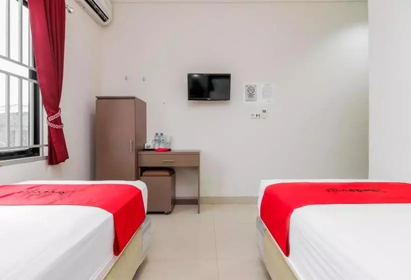 ホテル Reddoorz Syariah @ Kampung Bintang