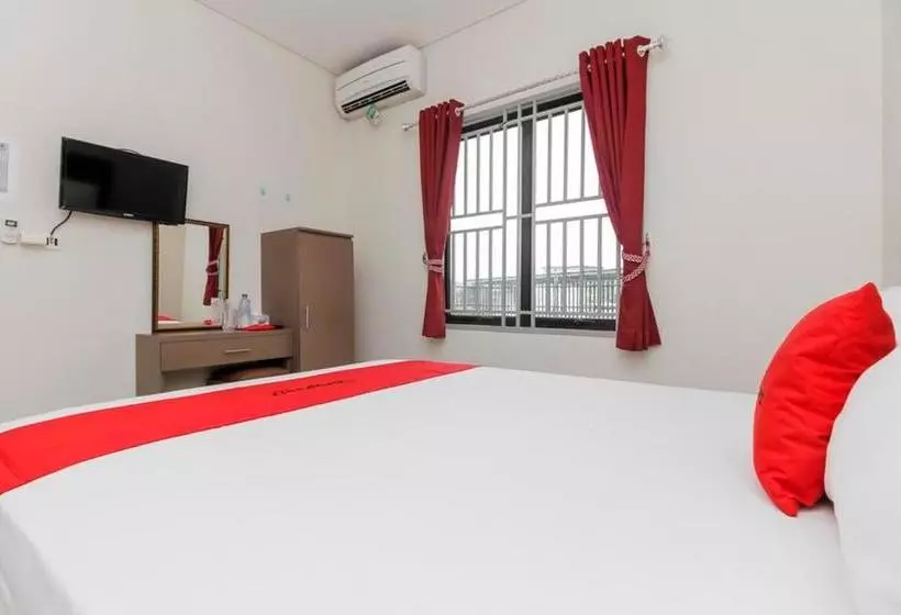 ホテル Reddoorz Syariah @ Kampung Bintang