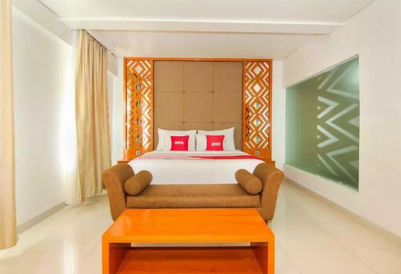 ホテル Reddoorz Premium @ Mataram City Center