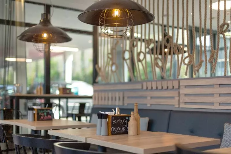 Hotelli Holiday Inn   The Niu, Keg Hamburg Ost, An Ihg