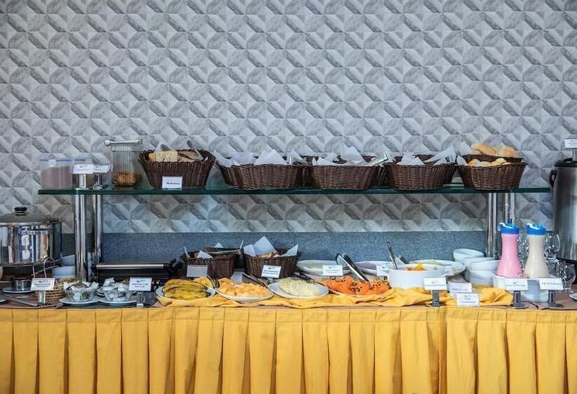 فندق Tambau Beach