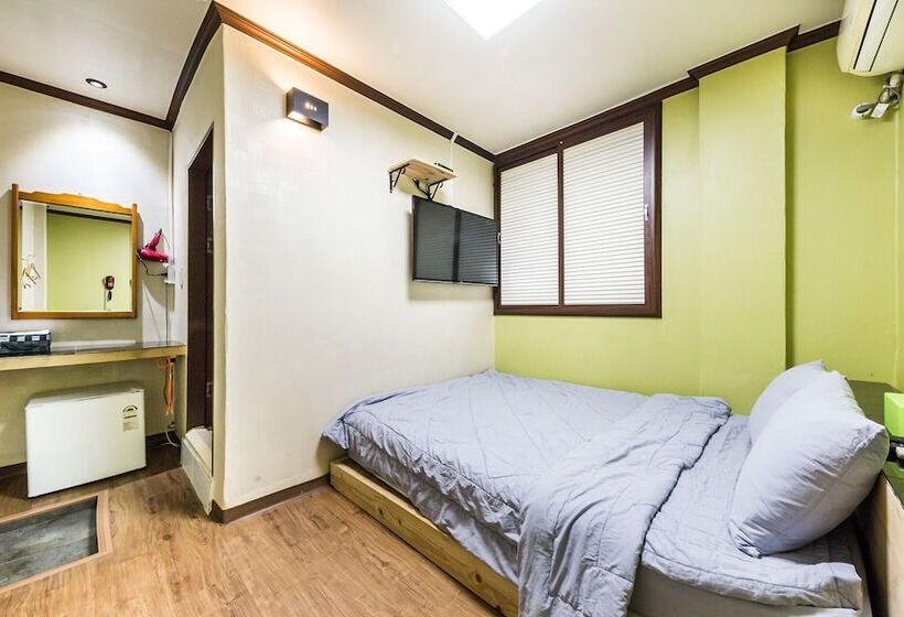 مُتل Yongsan Only For You