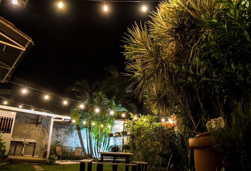 مبيت وإفطار Alice Y Juancito Boutique