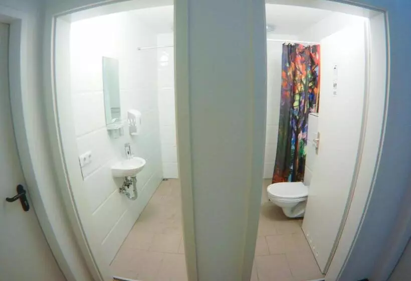 Hostel & Monteurzimmer Bei Hansezimmer