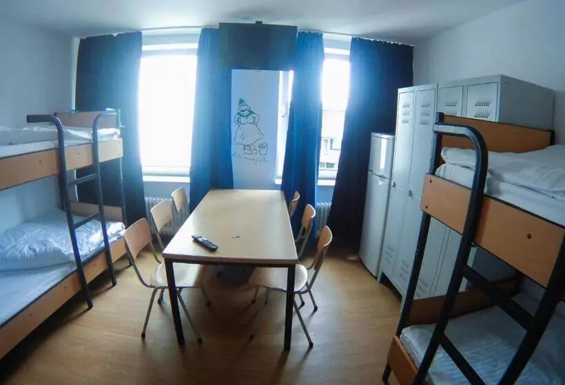 Hostel & Monteurzimmer Bei Hansezimmer