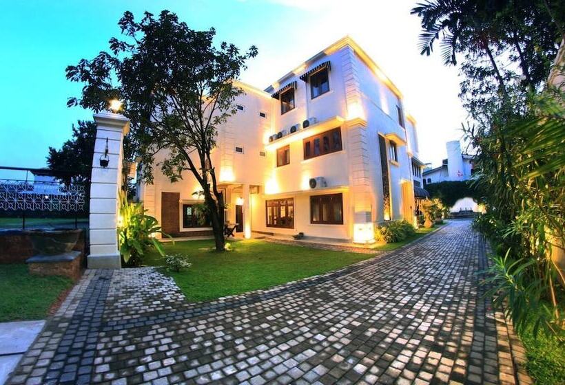 فندق Forever City