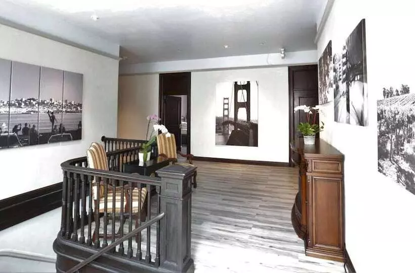 ホテル Trending Inn