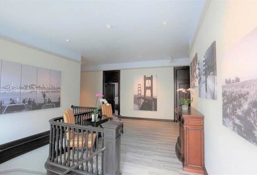 فندق Trending Inn