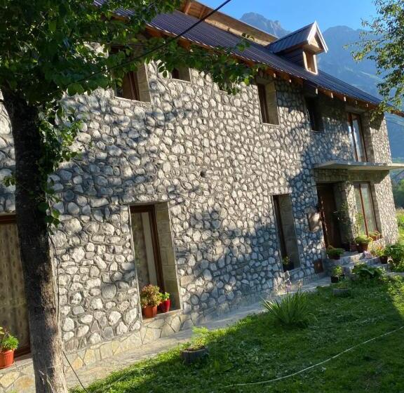 پانسیون Guesthouse Demushi