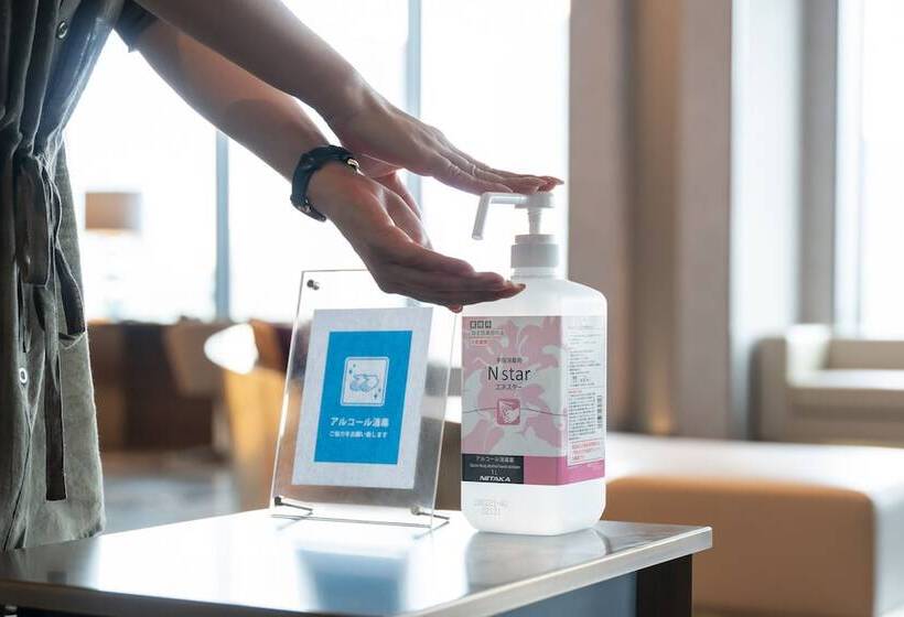 هتل The Royal Park Canvas Osaka Kitahama