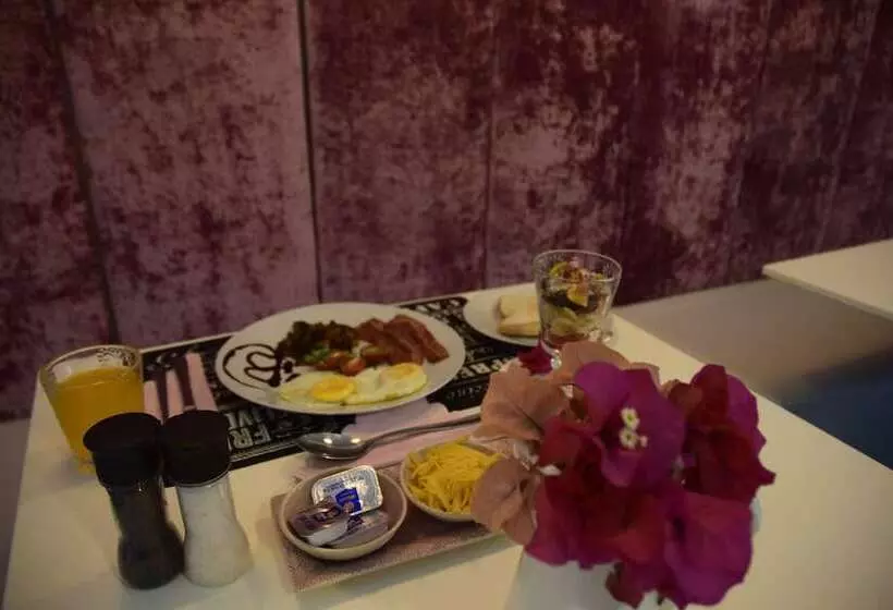 پانسیون Berkeley House