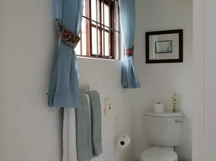 پانسیون Berkeley House