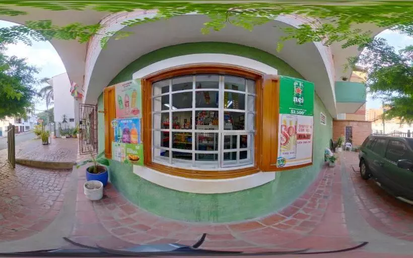 پانسیون Roof Hostel