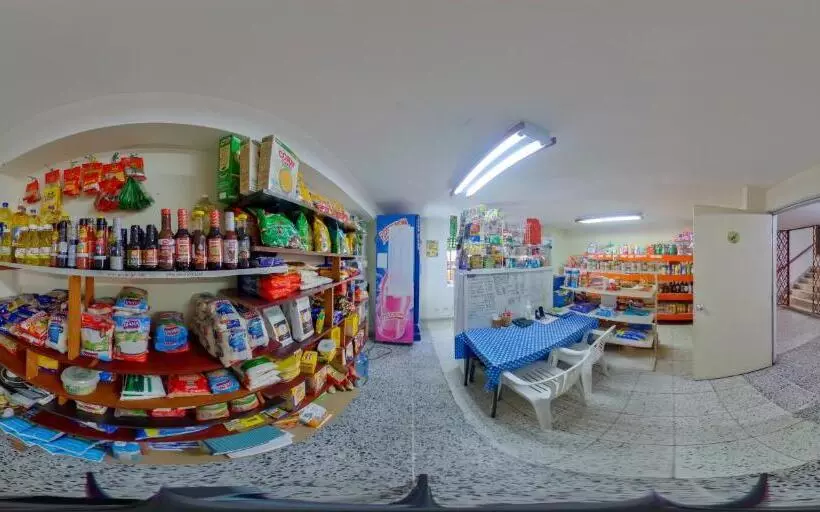 پانسیون Roof Hostel