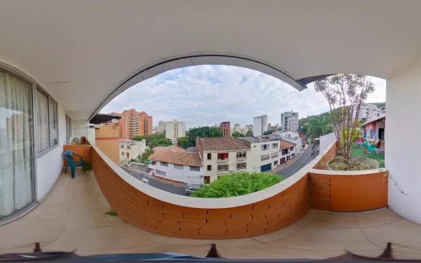 پانسیون Roof Hostel
