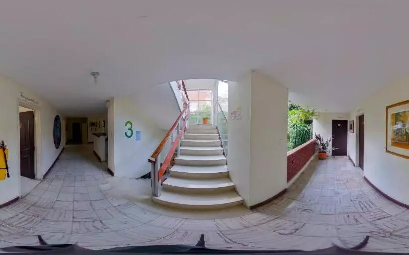 پانسیون Roof Hostel