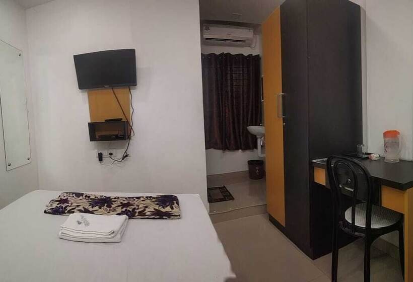 فندق Green Line Residency