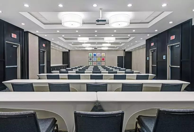 Hotelli Holiday Inn Express & Suites Memorial – Citycentre, An Ihg