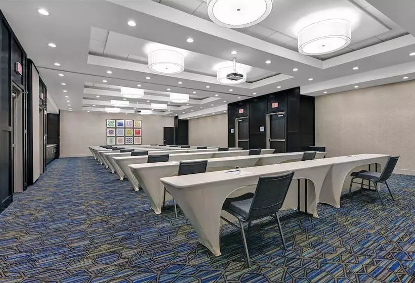 Hotelli Holiday Inn Express & Suites Memorial – Citycentre, An Ihg