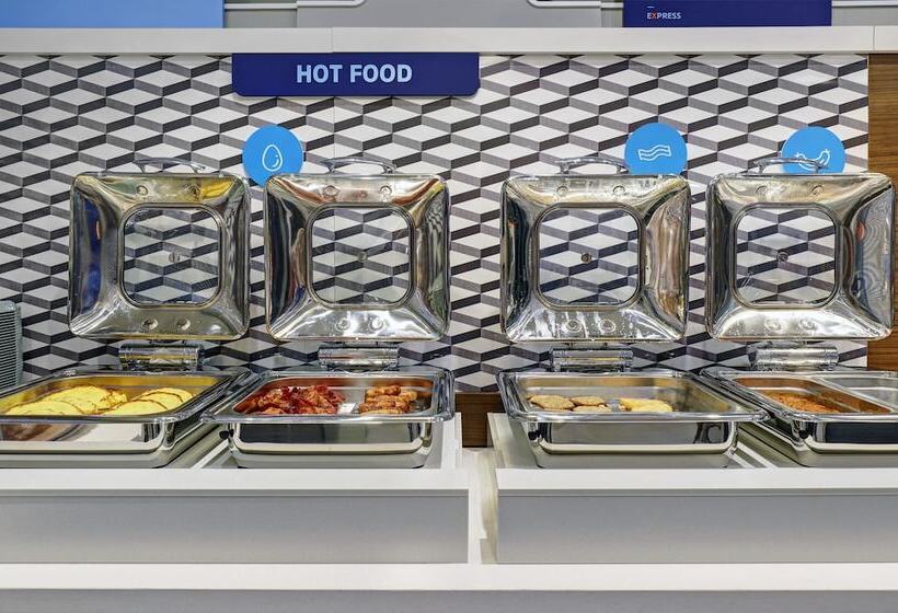 هتل Holiday Inn Express & Suites Memorial – Citycentre, An Ihg