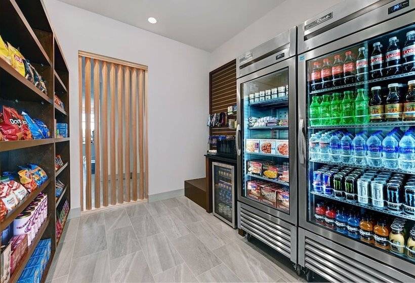 هتل Holiday Inn Express & Suites Memorial – Citycentre, An Ihg