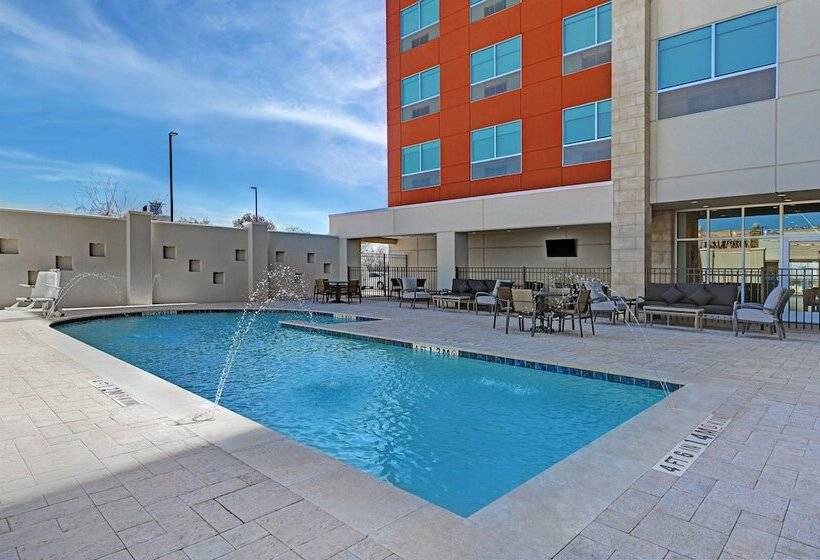 هتل Holiday Inn Express & Suites Memorial – Citycentre, An Ihg