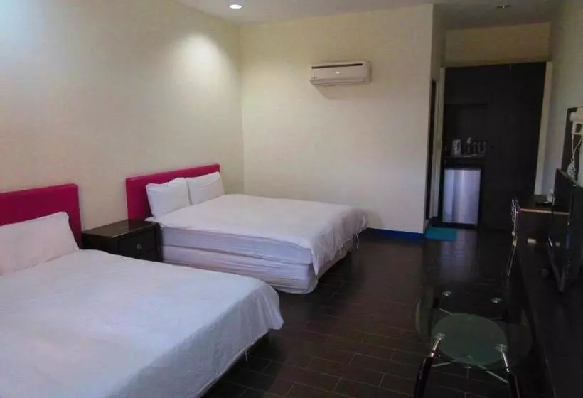 هتل Ivan Garden B&b