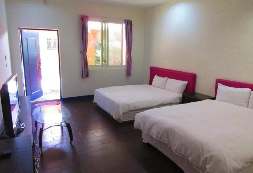 هتل Ivan Garden B&b