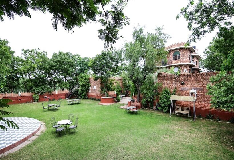 호텔 Oyo 16799 Shikargarh Palace Resorts
