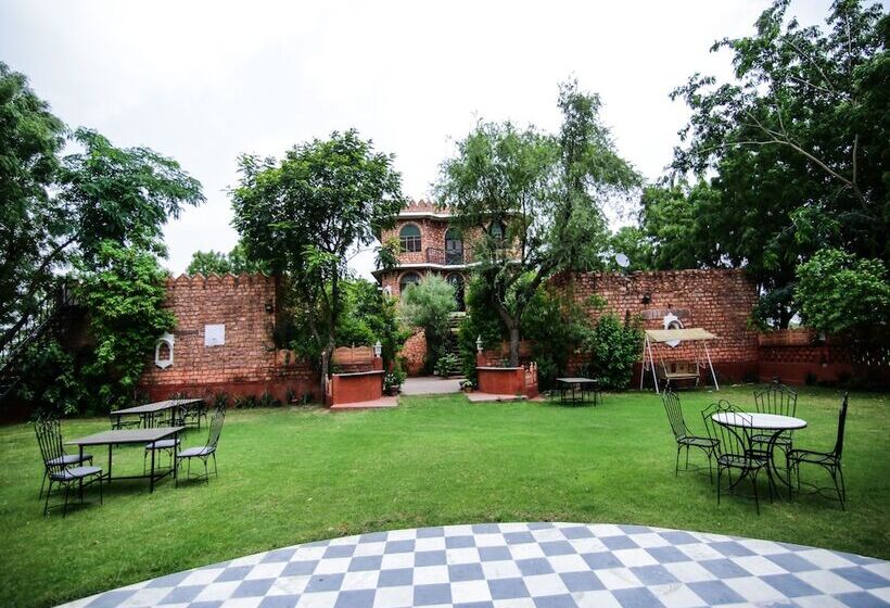 호텔 Oyo 16799 Shikargarh Palace Resorts